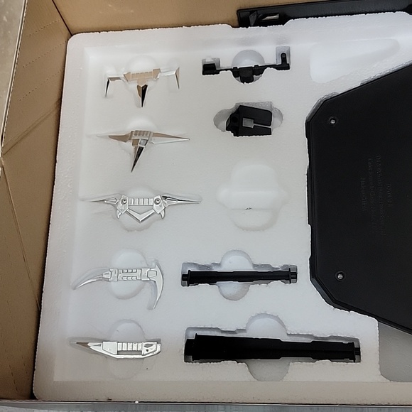 Voltron 30th Anniversary  Collector's Set - Picture 10 of 10